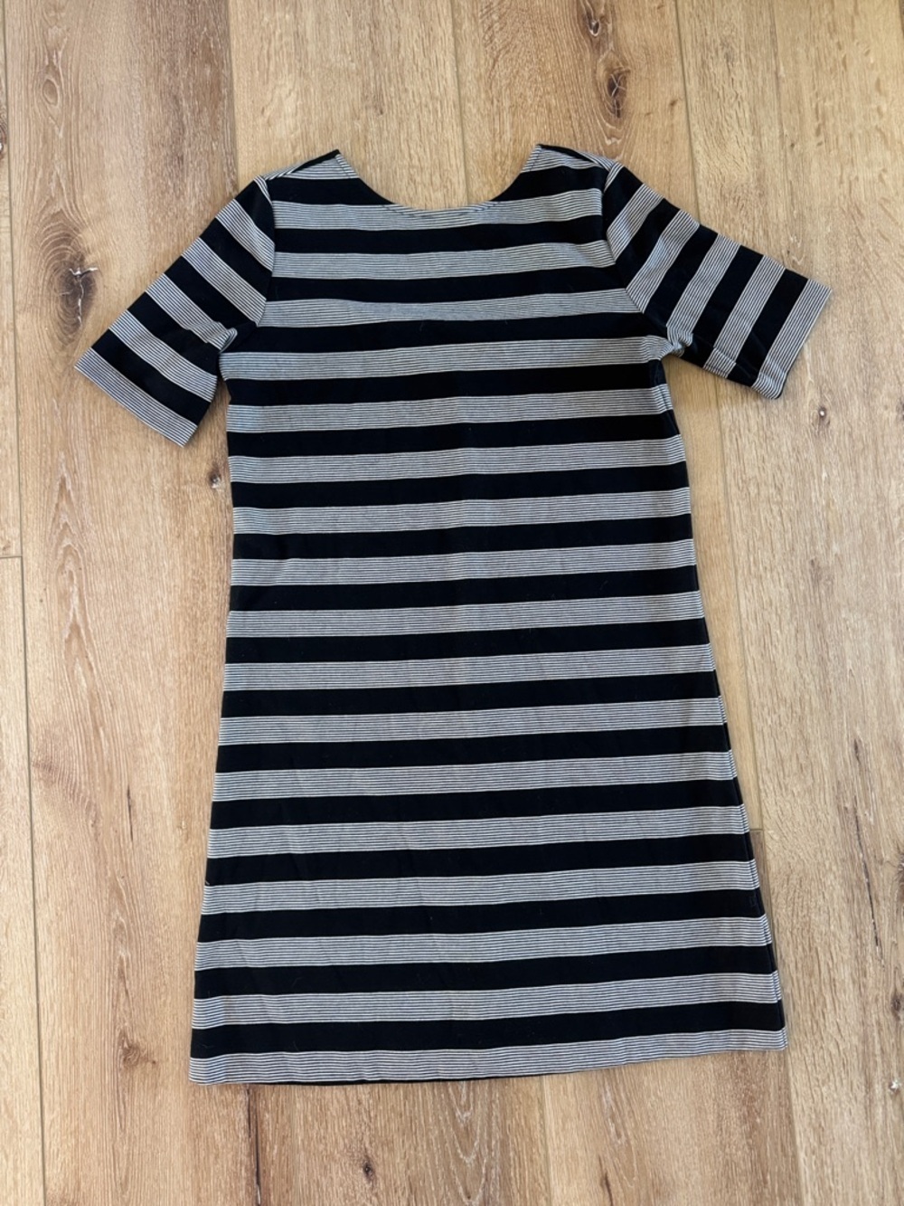GAP | Black & Gray Striped Short Sleeve Dress | scoop back | size S